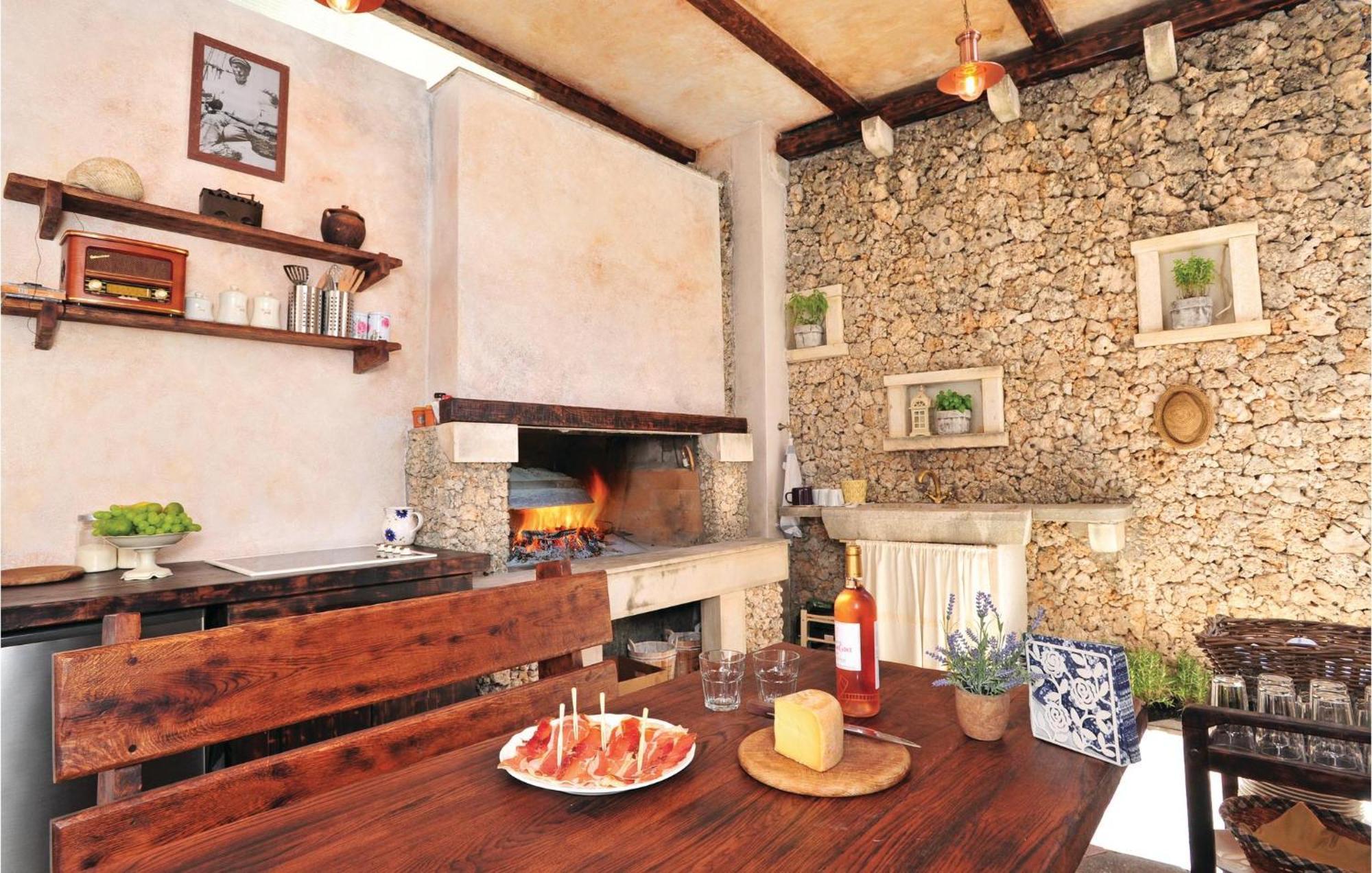 3 Bedroom Gorgeous Home In Makarska Luaran gambar