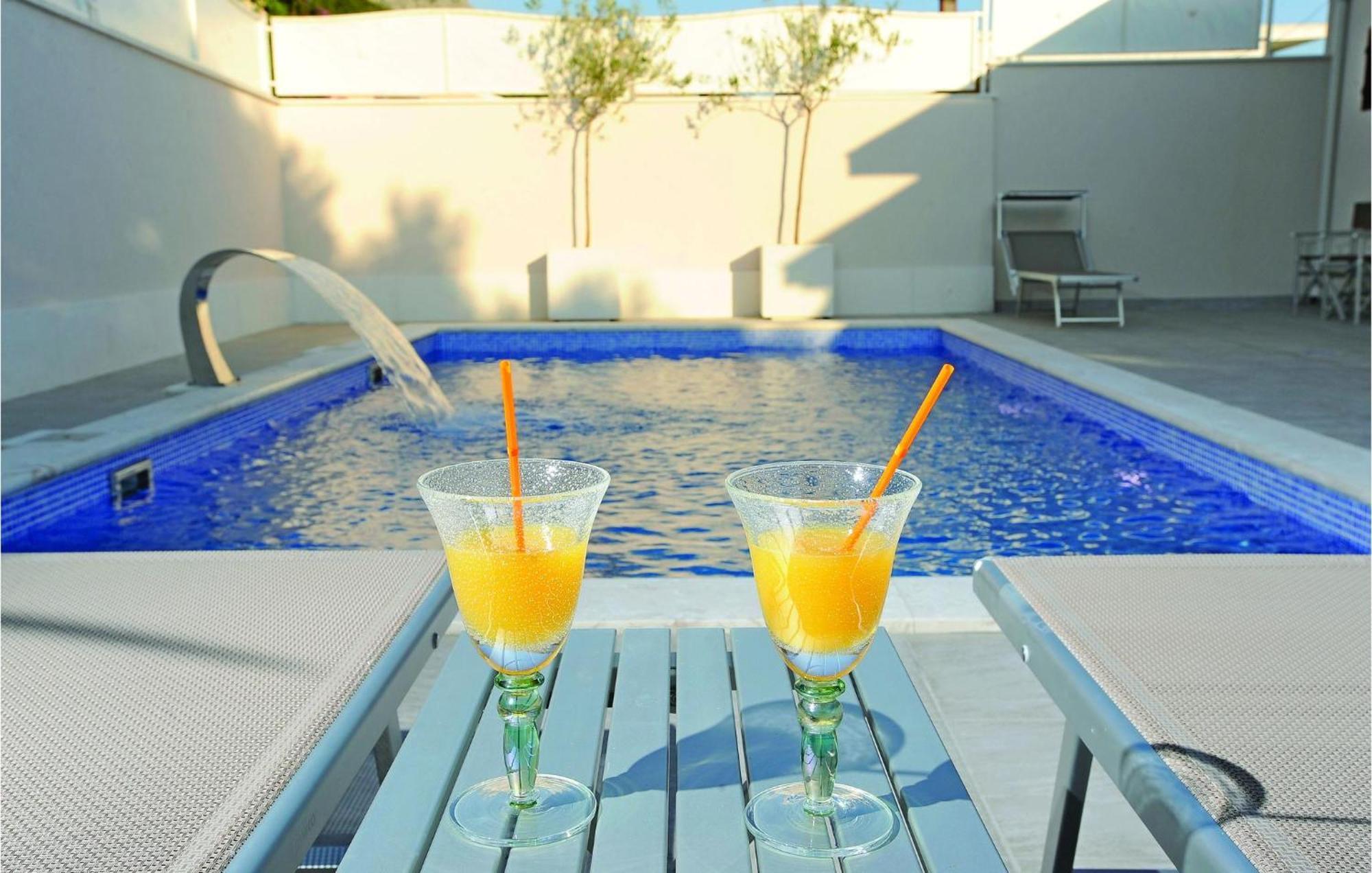 3 Bedroom Gorgeous Home In Makarska Luaran gambar